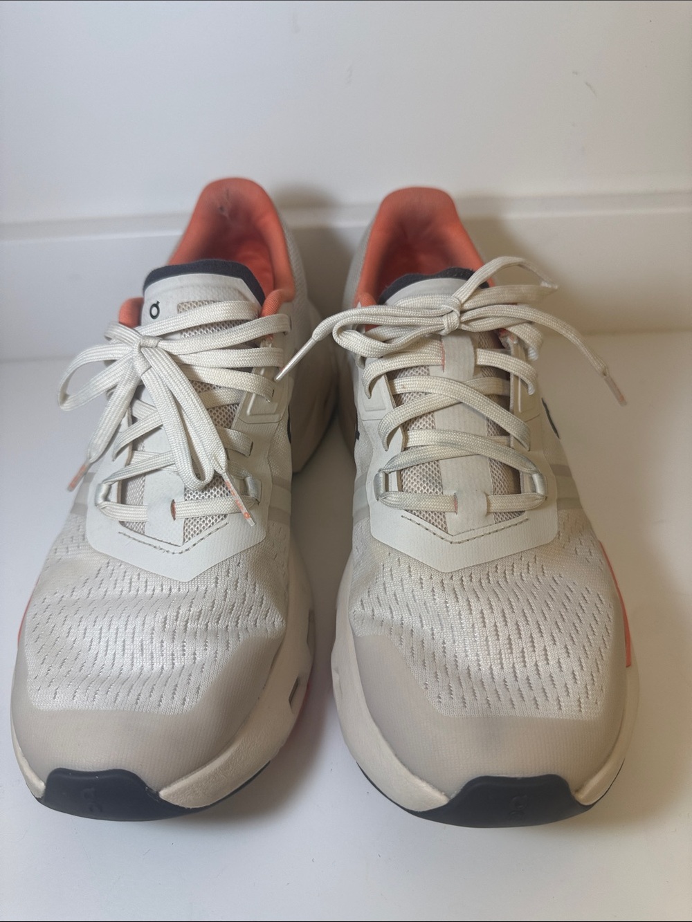 On CloudPulse Running Women's Athletic Shoes in Cream with Coral Lining - Size